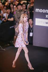 𝐌𝐈𝐋𝐊 on twitter blackpink fashion blackpink lisa lisa blackpink wallpaper