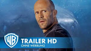 En forhistorisk hai dukker opp fra ingensteds og skaper frykt og panikk. Meg Film Rezensionen De
