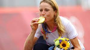 16 keer goud, 16 zilver en 14 brons. Woblxkqba4tdom