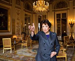Explore tweets of roselyne bachelot @r_bachelot on twitter. Roselyne Bachelot Je Vous Aiderai A Surmonter Ce Drame Polka Magazine