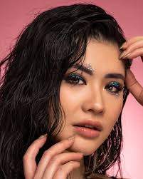 Ashley Hoang's Instagram, Twitter & Facebook