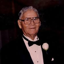 Macedonio Reyes's Instagram, Twitter & Facebook