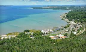 Stay At Cherry Tree Inn Suites In Traverse City Mi Dates Into April Beach Fire Pit Outdoor Hot Tub Outdoor