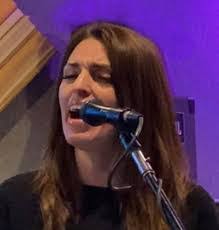 Heather Wallis's Instagram, Twitter & Facebook