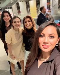 Dün akşam İstanbul Modern'de, İtalyan Mutfağı Haftası kapsamında düzenlenen  “Aperitivo all'Italiana” davetinde çok kıymetli isimlerle bir aradaydık.  Her şeyden önce, böylesine özenli bir ev sahipliği için İtalya Başkonsolosu Elena  Clemente'ye ...