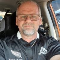 600+ perfiles de «Blair»