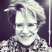 DHS vocal music teacher Kandy Thompson to sing national anthem at Trump's  rally in Des Moines