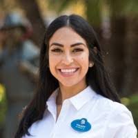 Mandy Acosta's Instagram, Twitter & Facebook