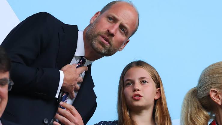 Side-By-Side Photos Of Princess Charlotte & Prince William Will Have You  Seeing Double
