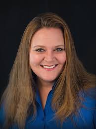 Leanna Thayer's Instagram, Twitter & Facebook