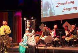 Dondang sayang is a traditional malay art still practised in melaka by four communities: Traditional Music Steemit