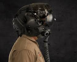 Unfortunately, while all of those features sound great in theory, in practice, they come up short. Up Close And Personal With The F 35 S 400k Usd Flight Helmet With A X Ray Vision Like Imagery The Aviationist