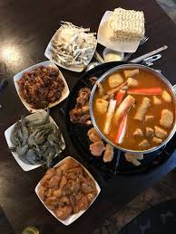 Lamb 2 types of marinate, chicken 3 types, lala n dinner sesak dengan pengunjung, sangat mengecewakan, owner restoran patut gunakan sistem nombor. 11 Restoran Steamboat Halal Di Cameron Highlands C Letsgoholiday My