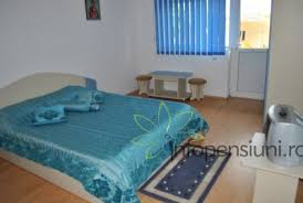 La parter 3 dormitoare cu bai proprii iar la etaj, doua dormitoare cu bai proprii si un living. Vila Adelina Eforie Nord 3 Cazare In Eforie Nord