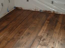 Reclaimed Barn Wood Pictures Flooring Forum Gardenweb Plywood Flooring Stained Plywood Floors House Flooring
