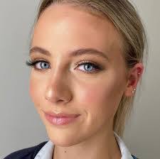 Meredith Daly's Instagram, Twitter & Facebook