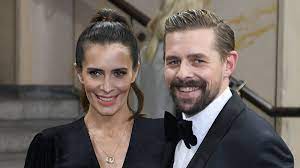 Heute schmunzeln wir mal über euch. Klaas Heufer Umlauf Frau Kinder So Lebt Der Prosieben Star Privat Intouch