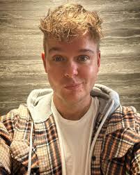 Super excited to announce that I've been selected as a nominee for the  International Singer Songwriters Association awards. Official shortlisting  voting starts in April, thanks for all your support guys ❤️❤️