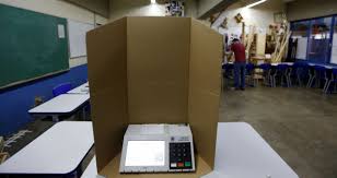 O voto impresso é determinado pela lei 13.165/2015. Comissao Sobre Pec Do Voto Impresso Adia Votacao Do Relatorio Money Times