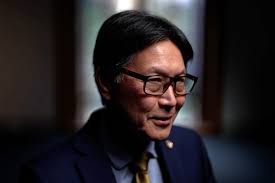 Neurosurgeon Greg Malham accused of 'sexist' and 'unprofessional' behaviour  by colleagues and patients