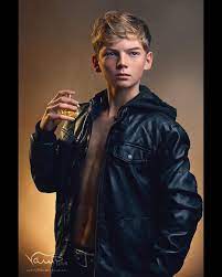 Pin By Rodrigo Leon On Nino Teenage Boy Fashion Cute Blonde Boys Boys Summer Outfits