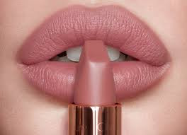 Grand choix rouge à lèvres, vernis a ongle et vernis semi permanent, maquillage et soin de visage pour femme et homme. Couleur De Rouge A Levres Conseils Pour Faire Le Bon Choix