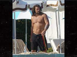 He stated, with a lot of the show used moving the pieces around planning for the climactic end, the third season feels very varied. Jason Momoa Is Still Jacked Even When On Vacation Esquire Middle East
