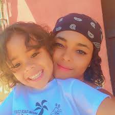 Querid@s Polaker@s! Es cierto que el Fiat 126P no es el mejor carro del  mundo. Pero hay miles de personas que por alguna razon u otra lo ama. Desde  Japon y Australia,