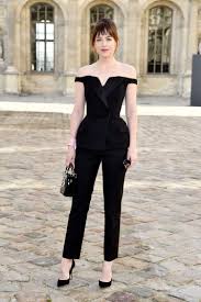 A spanish & english community made by fans for fans. Photos Of Dakota Johnson S Style And Fashion Evolution