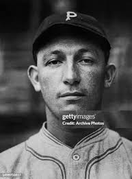 11,462 Baseman Outfielder Photos & High Res Pictures