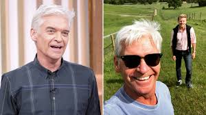 This morning presenter, phillip schofield, seemed baffled by a viewer who bagged £1,000 in a game on the itv show but seemed 'unimpressed' by the cash while live on. Phillip Schofield Denies Romance With Male Friend As They Enjoy Walk Metro News