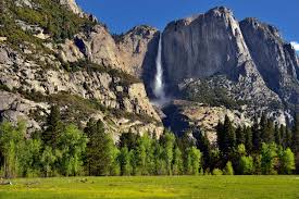 Waterfall In Mountain Side Landscale Photography Yosemite Falls Caught Morning Sunlight Yosemite National Park In 2020 Yosemite Falls Yosemite Photography Yosemite