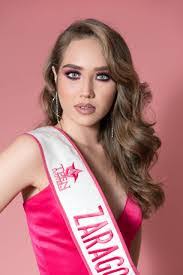 Areli Favela's Instagram, Twitter & Facebook