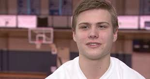 High school basketball manager goes viral for sinking 3-pointer