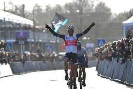 The race was played out in inclement weather conditions with strong winds take a look at the results of omloop het nieuwsblad 2020, or read about the route and the start list. Jasper Stuyven Wins Omloop Het Nieuwsblad Cyclingnews