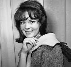Natalie Wood On Instagram In 1962 This Picture Of Natalie Graced The Cover Of An Italian Publication Natalie Went To Rome Th In 2020 Natalie Wood Natalie Actresses