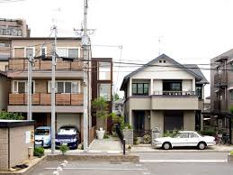See our comprehensive list of apartments, houses and land for sale in tokyo, yokohama, osaka, kyoto and around japan. Yaneura Design Sets Hagoromo House Amid Neighboring Homes House Architecture House Styles