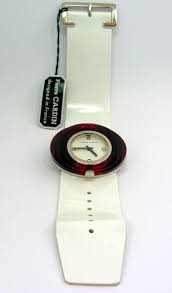 Woman pierre cardin watch superb condition working no scratches wow. Vintage High Fashion Pierre Cardin Watch In Original Case 70s At 1stdibs