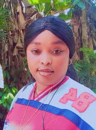 AT WHAT AGE SHUD A GIRL'S CHILD BE IN A RELATIONSHIP IN ORDER TO AVOID  UNWANTED PREGNANCY?