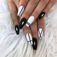 Maybe you would like to learn more about one of these? 70 Matte Black Coffin Nail Ideas Matte Black Nails Matte Nails Coffin Nails Mattenails Unas De Maquillaje Manicura De Unas Disenos De Unas Mate
