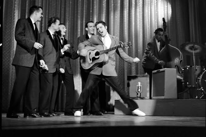 Elvis Presley's Main Dancer Admits He Initially 'Turned His Nose Up' at the Thought of Working with the Star - Yahoo