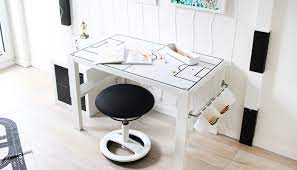 Was für ein ikea hack für kinder. Do It Yourself Schreibtisch Fur Fussballfans Selbst Bauen Pahl Ikea Schreibtische Kinderzimmer Ikea Kids