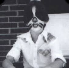 Since makeup is a huge part of his success and his life, marilyn likes to enjoy the time where he gets a chance to take off his scandalous blusher. Join The Mob A Young Marilyn Manson In Kiss Makeup