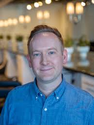 We are currently hiring for the following positions: ▪️Assistants ▪️Front  Desk Help We are looking for professional, talented individuals with a  passion for our industry and great people skills! Send resumes to: