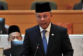 They were abdullah mat zin, religion special advisor to najib. Https Www Astroawani Com Berita Malaysia Ebit Lew Islamkan Satu Kampung Di Sabah 280672 2021 01 31t23 45 44 000z Monthly 0 5 Https Img Astroawani Com 2020 09 71599125139 Ebitlew Jpg Https Www Astroawani Com Berita Sukan Epl Chelsea