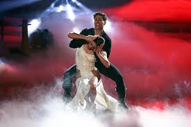 Im finale von „let's dance setzt er sich gegen vanessa mai und angelina kirsch durch. Let S Dance Finale Musiker Gil Ofarim Feiert Unerwarteten Sieg Kolner Stadt Anzeiger