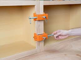 Makes install fast, and simple and keeps cabinets together without any slipping. Pony Jorgensen Cabinet Claw Installation Clamp 2 Pack