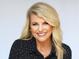 Natalie Bartholomew's Instagram, Twitter & Facebook