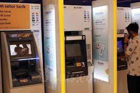 (banking) initialism of automated teller machine or initialism of automatic teller machine. Nasabah Keluhkan Atm Tak Bisa Tarik Duit Begini Penjelasan Bank Mandiri Finansial Bisnis Com