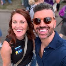 Good Morning America's Rebecca Jarvis stopped by the studio today. We put  this Minnesota native to the test as we compare the “Mini-Apple” to the  “Big Apple”!